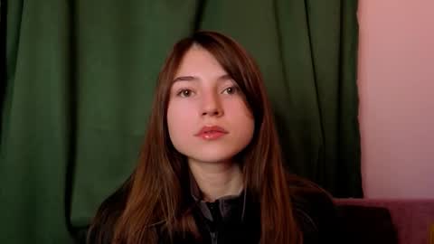 daniella online show from October 3, 7:55 pm