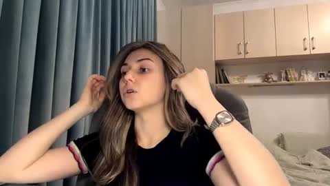 Lia online show from June 20, 4:32 pm