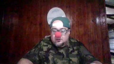 panditernurita12 online show from April 12, 7:02 am