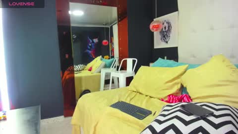 Snapshot of pandora_rey2 chatting on December 15, 4:59 pm ---Pandora--- online show from December 15, 4:59 pm