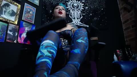 Snapshot of pandoragoddess chatting on March 3, 11:03 pm online show from March 3, 11:03 pm