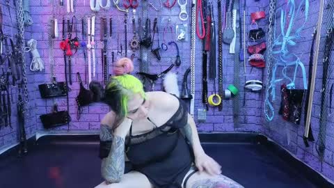 PandoraNez online show from December 30, 4:20 am