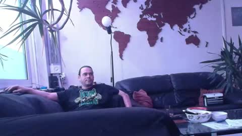 Snapshot of pannenkoekenkeizer chatting on March 5, 5:39 pm Chris online show from March 5, 5:39 pm