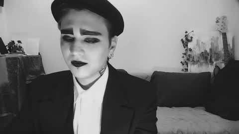 In bio online show from September 29, 2:27 am