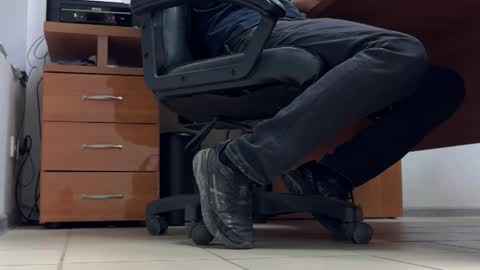 Pantyhose Lover online show from April 1, 9:10 am