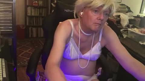 Pantyvioletlace online show from February 12, 3:01 am