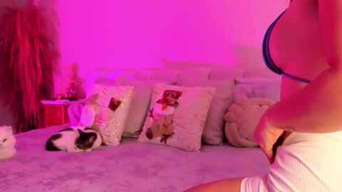 Snapshot of paola_sanchez1 chatting on November 10, 1:43 pm Paola online show from November 10, 1:43 pm