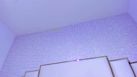 Paola  online show from October 5, 11:30 am