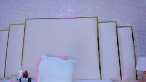 Paola  online show from October 14, 11:33 am