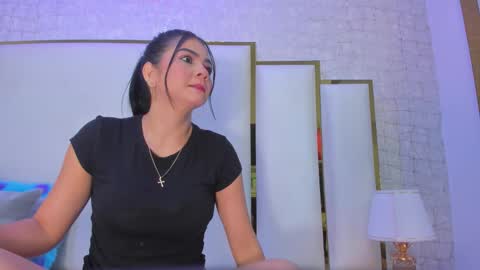 Snapshot of paolaa_rodriguez chatting on March 19, 9:24 am Paola online show from March 19, 9:24 am