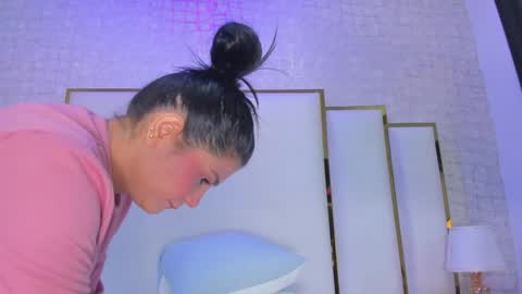 Snapshot of paolaa_rodriguez chatting on April 2, 9:29 am Paola online show from April 2, 9:29 am