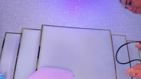 Paola  online show from April 29, 9:35 am