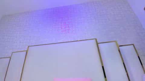 Paola  online show from May 10, 9:58 am