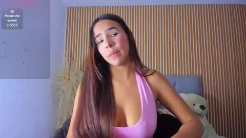 paola online show from May 13, 3:15 am