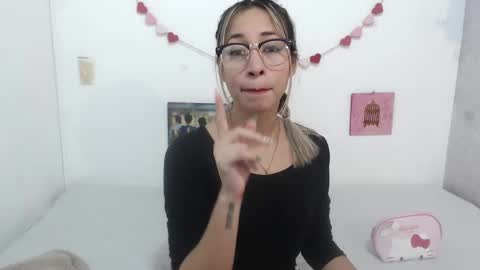 Paola online show from February 18, 3:21 pm