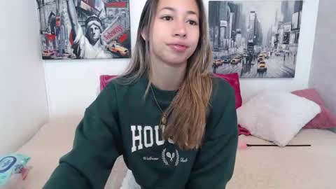 Paola online show from November 14, 12:04 pm