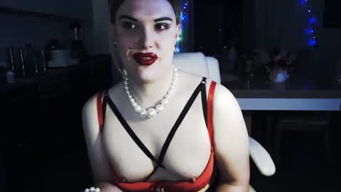Snapshot of paoladoll chatting on December 11, 12:12 am Sarina Williams online show from December 11, 12:12 am