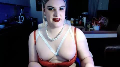Snapshot of paoladoll chatting on April 4, 1:41 pm Sarina Williams online show from April 4, 1:41 pm