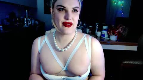 Snapshot of paoladoll chatting on April 19, 1:32 pm Sarina Williams online show from April 19, 1:32 pm