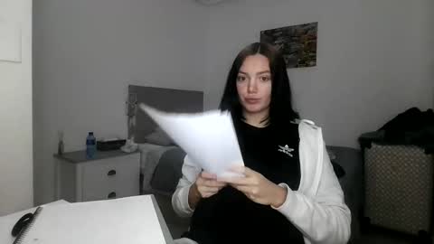 Paola Hard online show from December 4, 8:06 pm