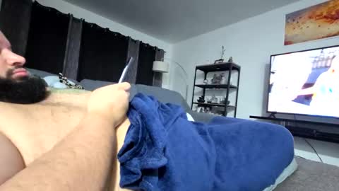 Snapshot of papasitogrande chatting on January 31, 9:05 am papasitogrande online show from January 31, 9:05 am