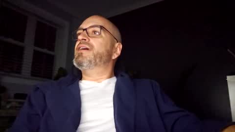 Snapshot of papi1979 chatting on January 3, 4:33 am Papi online show from January 3, 4:33 am