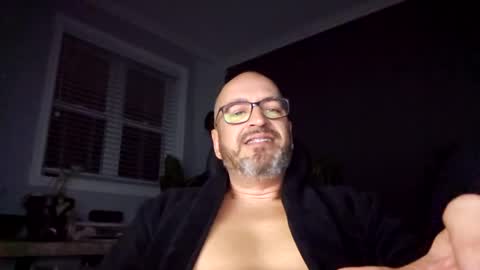 Snapshot of papi1979 chatting on January 7, 3:03 am Papi online show from January 7, 3:03 am