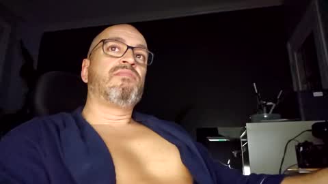 Snapshot of papi1979 chatting on January 14, 3:01 am Papi online show from January 14, 3:01 am