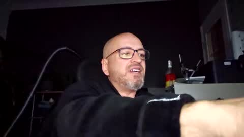 Snapshot of papi1979 chatting on January 23, 3:26 am Papi online show from January 23, 3:26 am