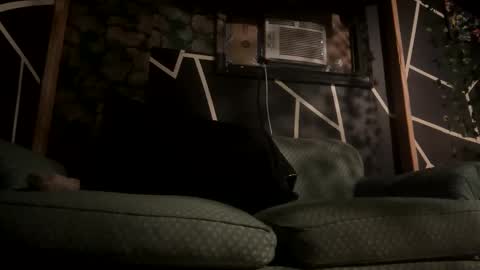 Snapshot of papi_krizz chatting on December 11, 3:26 pm papi_krizz online show from December 11, 3:26 pm