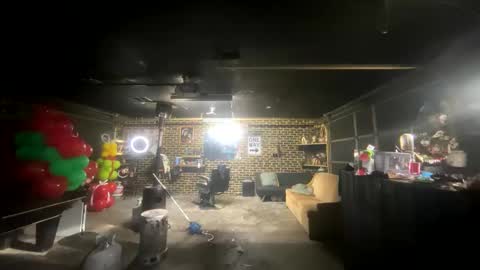 Snapshot of papi_krizz chatting on December 30, 7:11 pm papi_krizz online show from December 30, 7:11 pm