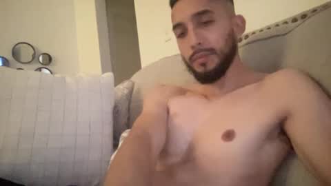 Snapshot of papicubano_guapo23cm chatting on December 7, 5:26 am papicubano_guapo23cm online show from December 7, 5:26 am
