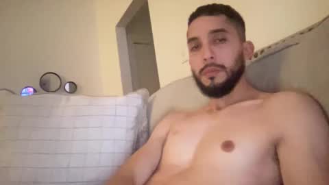 Snapshot of papicubano_guapo23cm chatting on December 12, 5:52 am papicubano_guapo23cm online show from December 12, 5:52 am