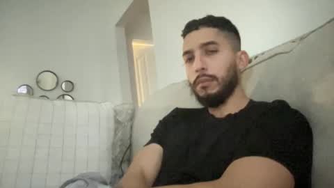 Snapshot of papicubano_guapo23cm chatting on January 2, 2:13 pm papicubano_guapo23cm online show from January 2, 2:13 pm