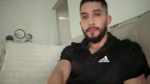 Snapshot of papicubano_guapo23cm chatting on February 17, 2:15 pm papicubano_guapo23cm online show from February 17, 2:15 pm