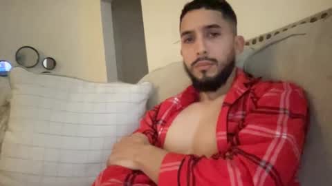 Snapshot of papicubano_guapo23cm chatting on February 22, 1:35 pm papicubano_guapo23cm online show from February 22, 1:35 pm