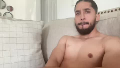 Snapshot of papicubano_guapo23cm chatting on April 25, 3:09 pm papicubano_guapo23cm online show from April 25, 3:09 pm