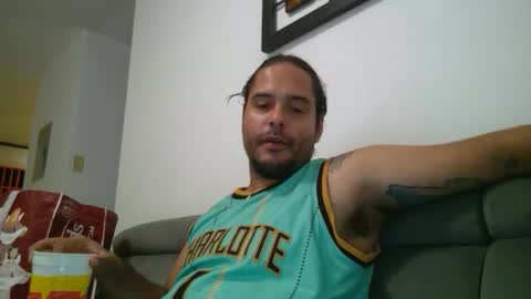 PapiiPR185 online show from January 11, 12:59 am