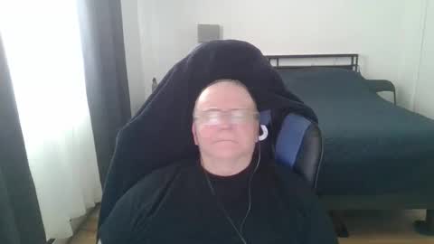 Snapshot of papilly chatting on March 8, 6:55 pm papilly online show from March 8, 6:55 pm