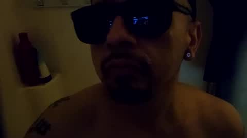 Snapshot of papilos25 chatting on December 22, 5:23 am papilos25 online show from December 22, 5:23 am