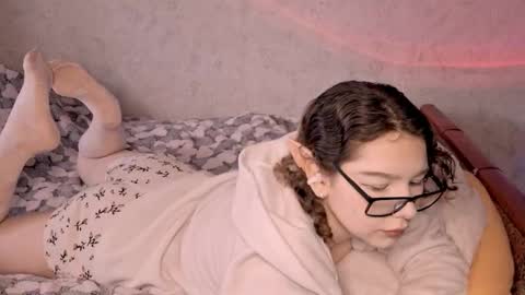 papriefert online show from February 13, 10:00 am