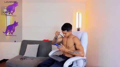 Ryan And Casper online show from February 3, 5:29 pm