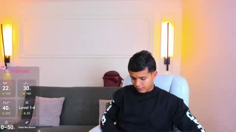 Snapshot of paradise_boy_s chatting on April 18, 2:43 pm Ryan And Casper online show from April 18, 2:43 pm