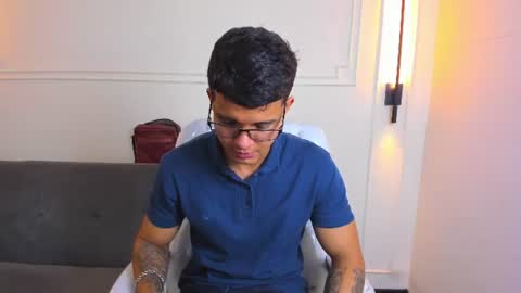 Snapshot of paradise_boy_s chatting on June 27, 2:01 pm Ryan And Casper online show from June 27, 2:01 pm