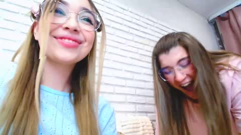 Snapshot of paradisexparadisex chatting on February 15, 7:51 am paradisexparadisex online show from February 15, 7:51 am