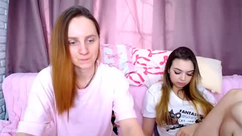 Snapshot of paradisexparadisex chatting on April 5, 10:12 am paradisexparadisex online show from April 5, 10:12 am