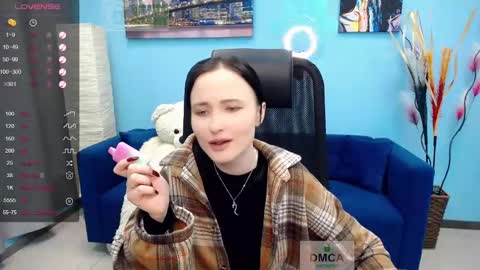 Snapshot of paradox_666_ chatting on December 16, 9:24 am Louise online show from December 16, 9:24 am