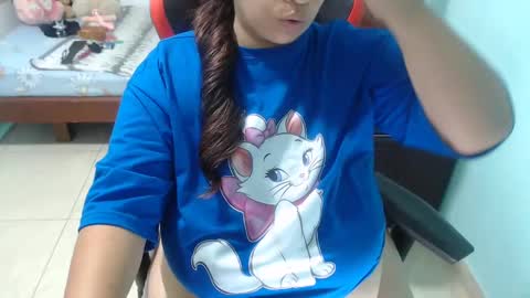 Snapshot of pareja_explosivasexx chatting on January 14, 10:48 am Luna online show from January 14, 10:48 am