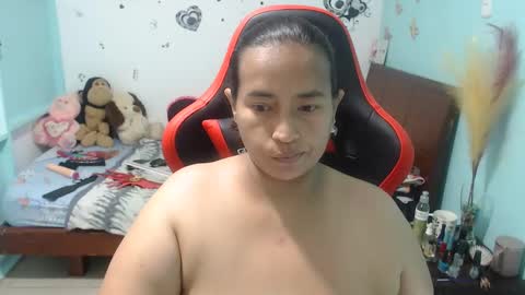 Snapshot of pareja_explosivasexx chatting on February 19, 7:50 am Luna online show from February 19, 7:50 am