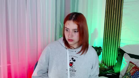 Lizz  online Monday to Saturday from 9pm to 5am Colombia time online show from December 6, 9:10 am